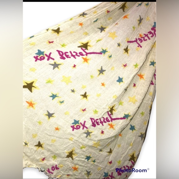 Betsey Johnson Accessories - Betsey Johnson Scarf